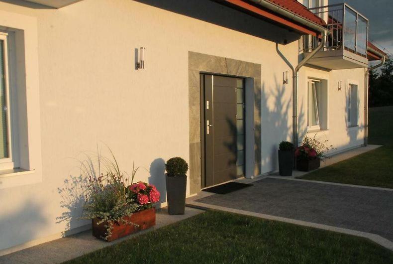 Villa Sadula - Apartamenty Na Mazurach 斯塔雷萨迪 外观 照片