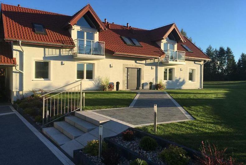 Villa Sadula - Apartamenty Na Mazurach 斯塔雷萨迪 外观 照片